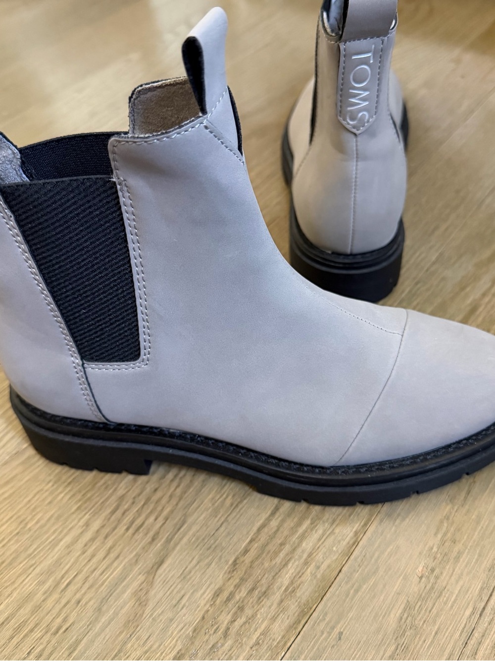 TOMS Skylar Gray Chelsea Boots